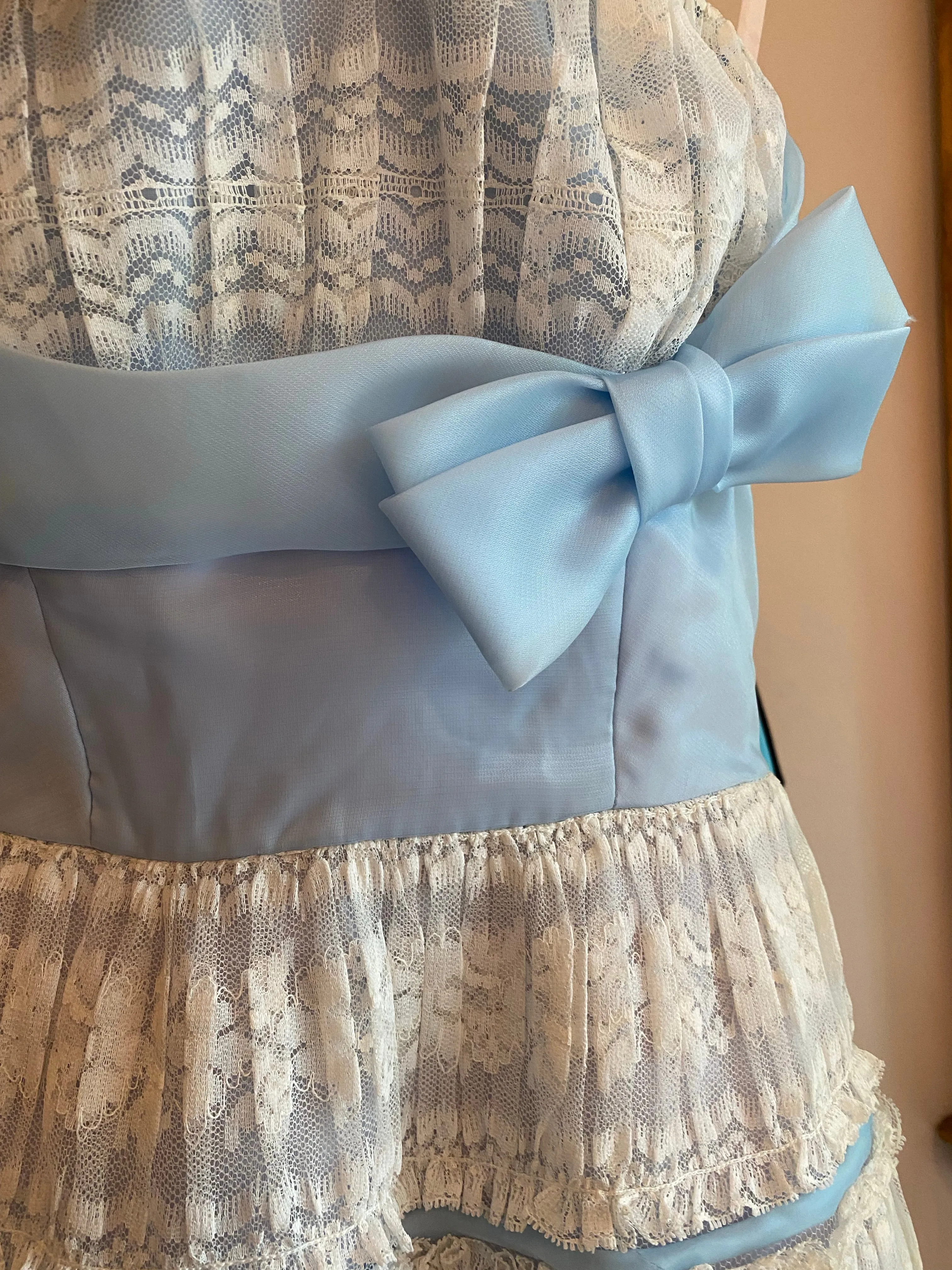 1950's *Cinderella's Ball Gown* Strapless Formal Prom Dress / Waist 24