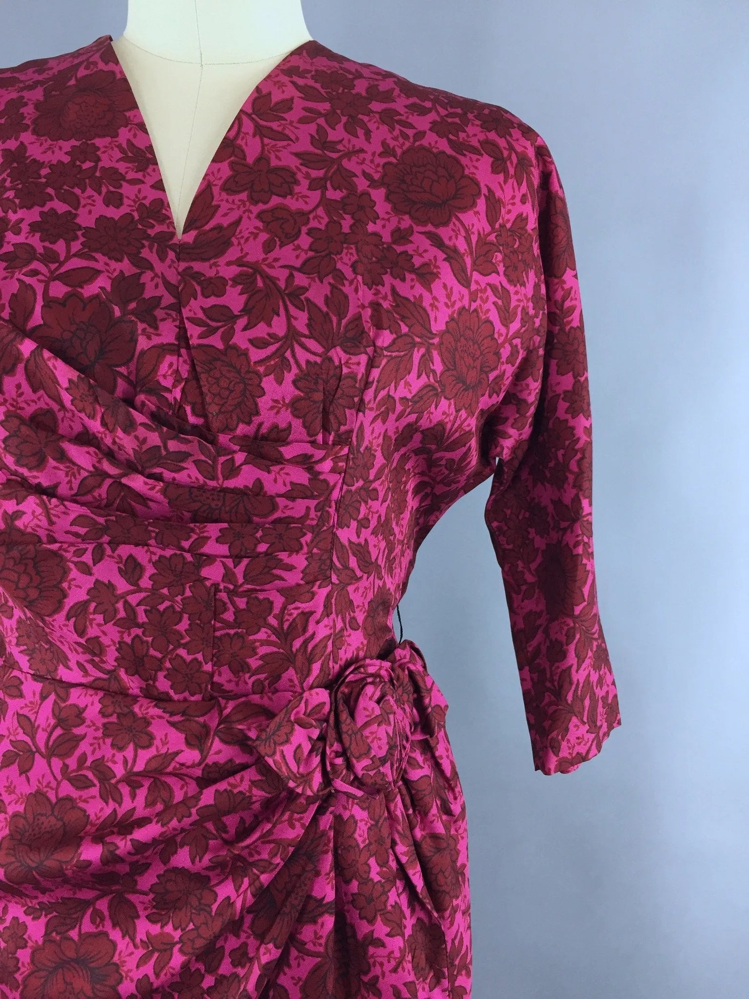 Vintage 1950s Day Dress / Pink & Red Floral Print